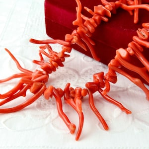 Vintage coral necklace, Necklace of long branches of red coral, Vintage natural coral, Red necklace, Women's coral necklace 17 inch