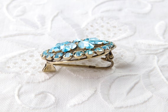 Small brooch flower blue, Sterling silver brooch with… - Gem
