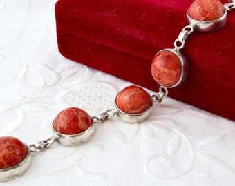 Coral bracelet, Silver bracelet red coral, Bracelet round links, Red bracelet coral beads, Vintage silver bracelet with coral