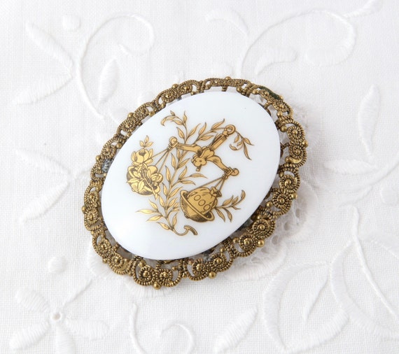 Vintage cameo brooch Western Germany, Gold tone b… - image 3