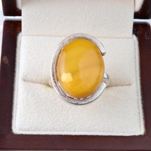 Amber sterling silver ring, Natural Baltic amber, Handmade silver ring yellow amber, Oval yellow ring