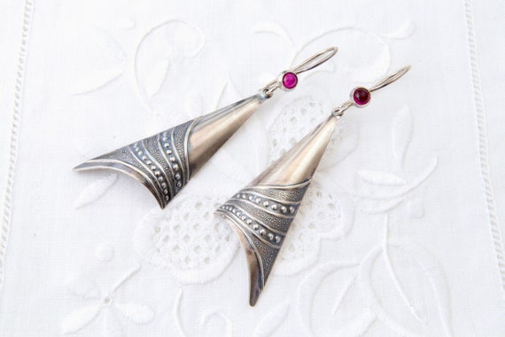 Sterling silver ruby earrings, Long triangular ea… - image 6