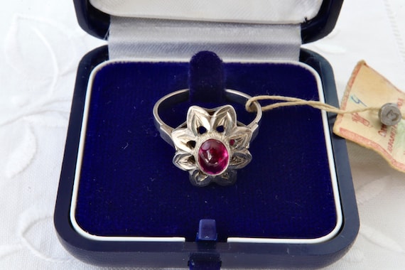 Soviet ruby ring, Sterling silver flower ring wit… - image 4