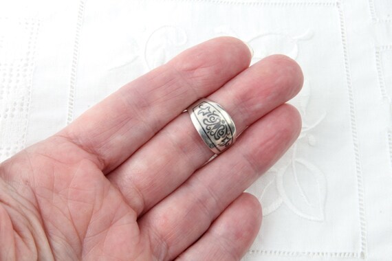 Solid stripe sterling silver ring, Black floral p… - image 9