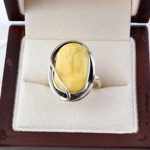 Sterling silver amber ring, Natural Baltic yellow amber, Oval yellow ring, Amber jewelry handmade