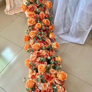 Guirnalda de rosas naranjas de lujo, pilar de flores para boda, telón de fondo para boda, arco de flores para boda, camino de mesa de flores, arreglo de boda