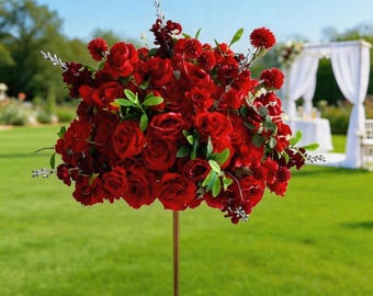 Röd rosblommaboll, bröllopsblomstergångsarrangemang, bordsdekoration