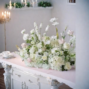 Arranjo de flores brancas para casamento, caminho de flores para mesa, centro de mesa floral, arco de casamento, caminho de flores para corredor de casamento, decoração de casamento