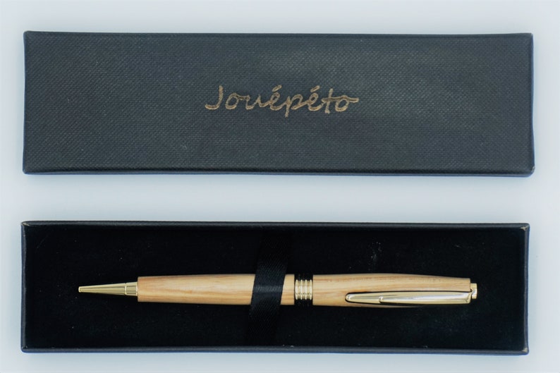 Wood pen shot Flaubert