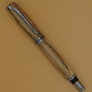 Stylo Plume en bois de Hêtre échauffé