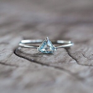 Minimalist Trillion Cut Aquamarine Ring – Dainty Sterling Silver Gemstone Ring – March Birthstone Jewelry, Unique Engagement or Promise Ring