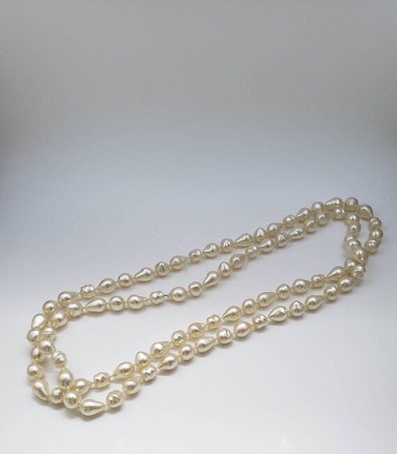 Vintage Faux Pearl and Bead Necklaces - image 4