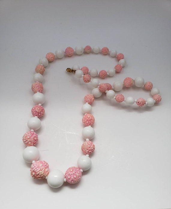 Vintage Faux Pearl and Bead Necklaces - image 7