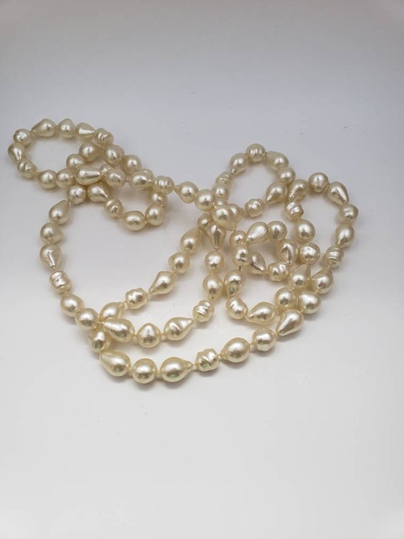 Vintage Faux Pearl and Bead Necklaces - image 5