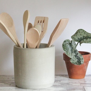 utensil holder on counter top