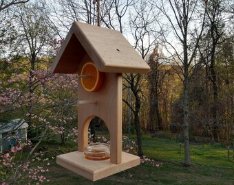 Cedar Oriole Feeder