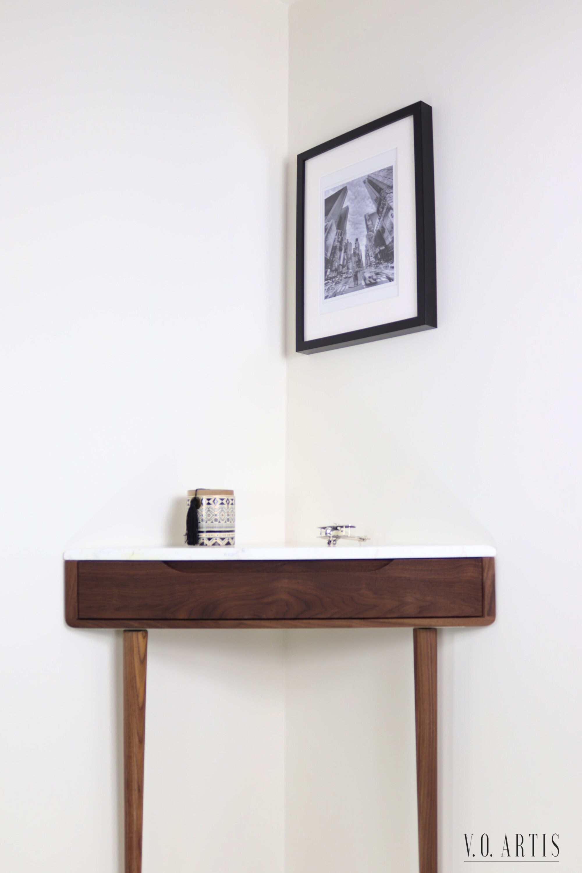 Modern corner on sale entry table