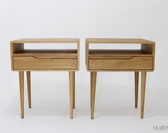 Pair of nightstands in solid Oak or Walnut.