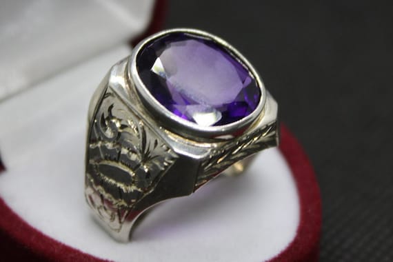 Mens ring shop with purple stone