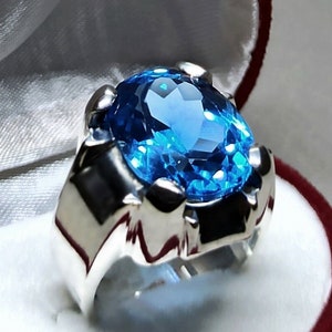 Anello da uomo con topazio blu taglio ovale Anello in argento sterling 925 Anello con topazio blu profondo raro Anello con topazio blu fatto a mano Anello con topazio dal design unico