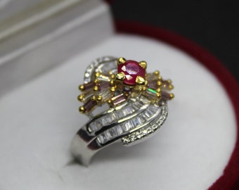 1.75Ct Natural Burmese Red Ruby Oval Shape Women Ring In 925 Silver 1.75Ct Natural Burmese Red Ruby Oval Shape Women Ring In 925 Silver