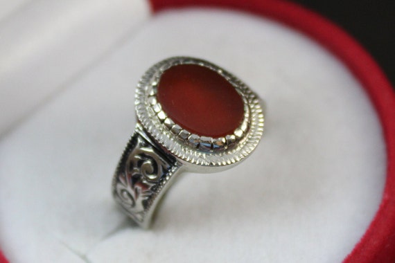 Maroon aqeeq cheap