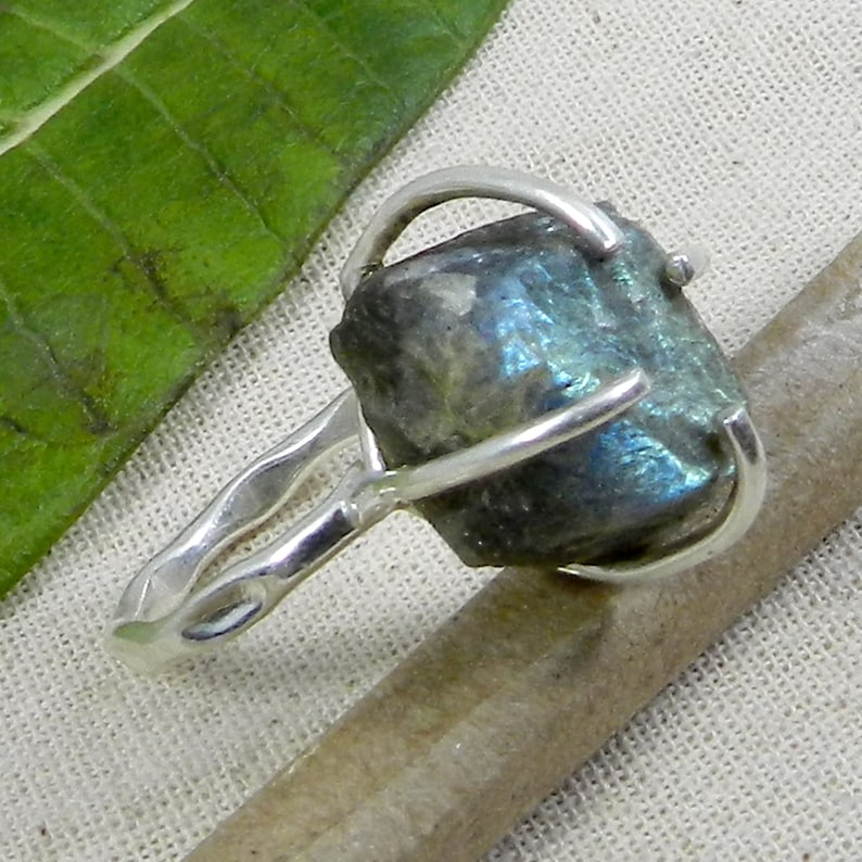 Labradorite Rough Ring,Wedding Ring,Designer Band Silver Designer Rings Labradorite Ring Prong Ring 925 Sterling Silver Ring Rough Ring