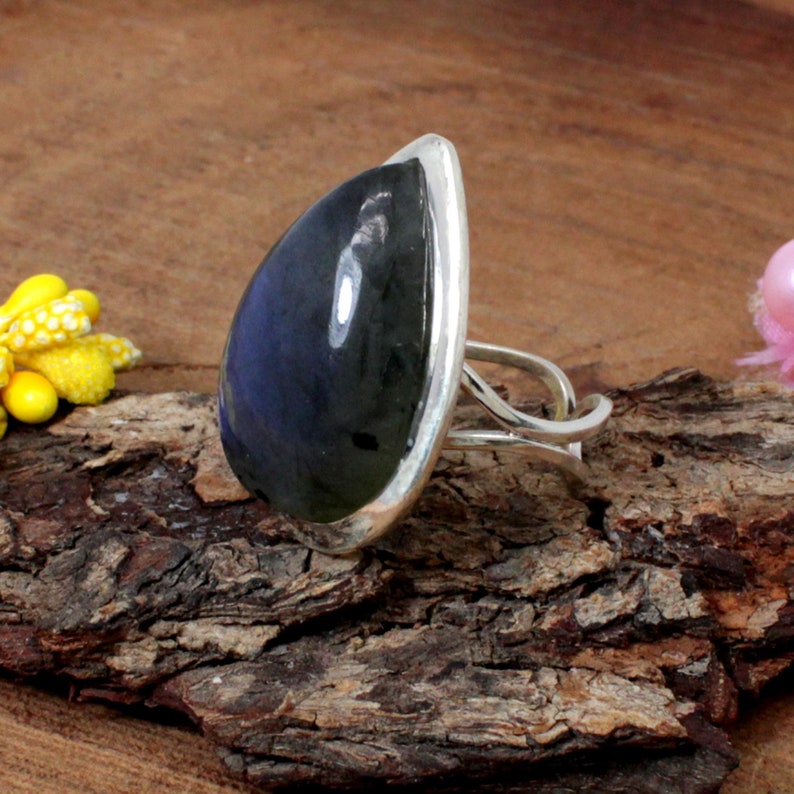 Gypsy,Dainty Ring Blue Fire Pear Silver Ring Statement Pear Labradorite Gemstone Labradorite Ring 925 sterling Silver Adjustable Band