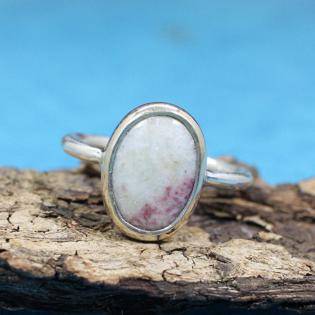 Anello con cianite, argento sterling 925, pietra preziosa blu Anello con cianite, argento sterling 925, pietra preziosa blu