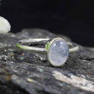Moonstone Ring - Oval Rainbow Moonstone Ring- Moonstone Silver Ring -Sterling Silver Ring -Rainbow Ring-Flashy Moonstone