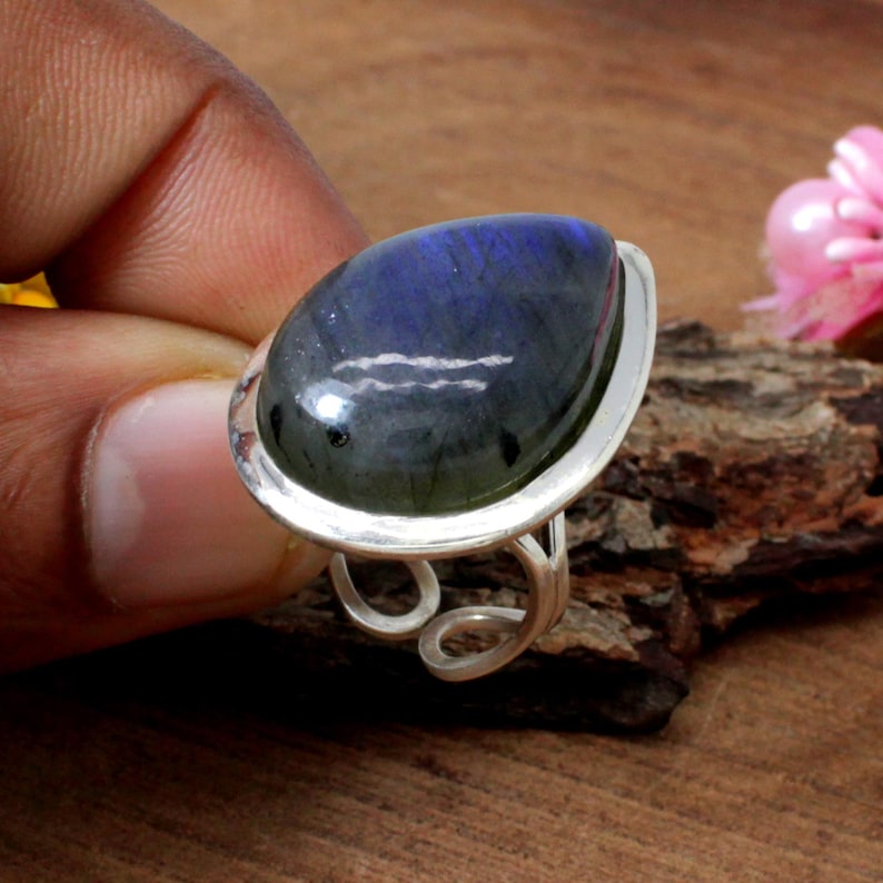 Gypsy,Dainty Ring Blue Fire Pear Silver Ring Statement Pear Labradorite Gemstone Labradorite Ring 925 sterling Silver Adjustable Band