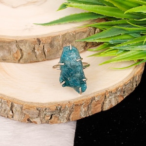 Raw Stone Ring, Natural Neon Apatite Ring, 925 Sterling Silver, Birthstone Ring, Prong Ring, Handmade Ring, Gift For Her
