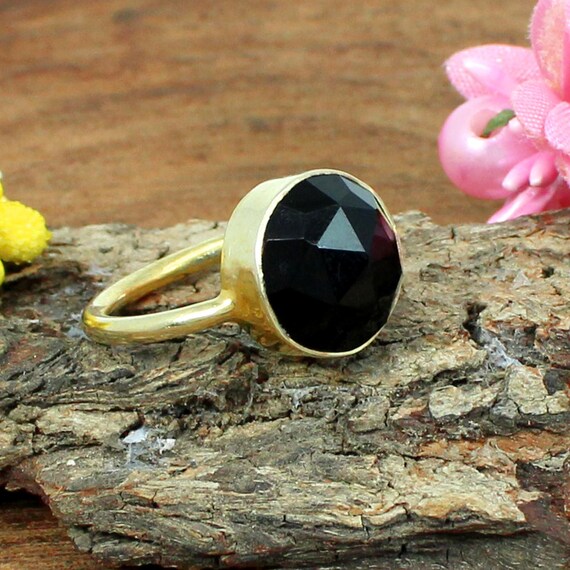 90+ Black Rings With Pink Stones Stock Photos, Pictures & Royalty-Free  Images - iStock