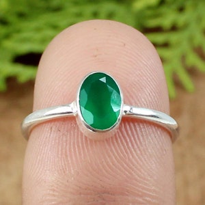 Green Onyx Gemstone Ring,Oval Gemstone Ring,Green Onyx Ring Sterling,925 Sterling Silver Ring,Stacking Ring,Christmas Silver Gift For Her