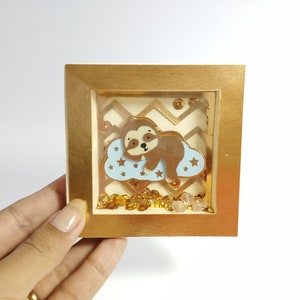 SVG Shaker Mini Shadow Box Faultier Es ist ein Junge Vorlage Babyparty Geschenkbox Cricut SVG Datei Geschenkbox Silohuette Cameo Laser Cut