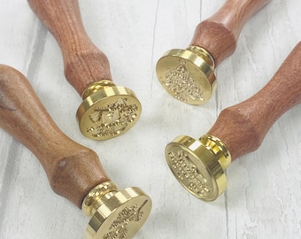 Christmas Wax Seal Stamp: Festive Brass Seal, Wooden Handle (25mm)
