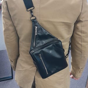 Sac transformable en cuir fait main : style et fonctionnalité dans un seul accessoire !