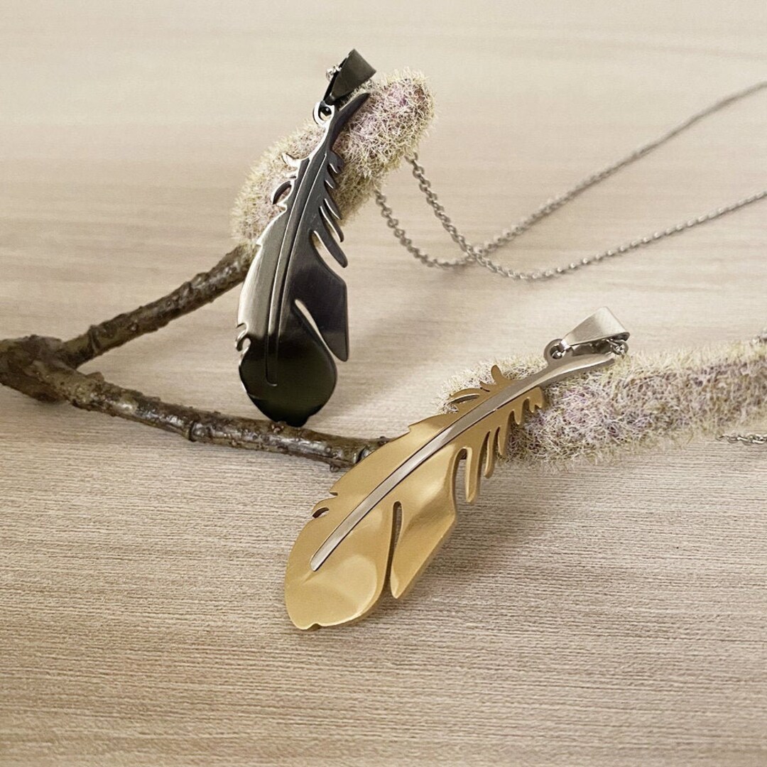 Final Fantasy Chocobo Necklace Chocobo Feather Necklace Etsy