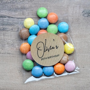 Stickers d'anniversaire kraft personnalisés/étiquettes de cadeaux/cadeaux d'anniversaire/étiquettes de sacs de bonbons/autocollants de remerciement/autocollants de fête/scellés d'enveloppe