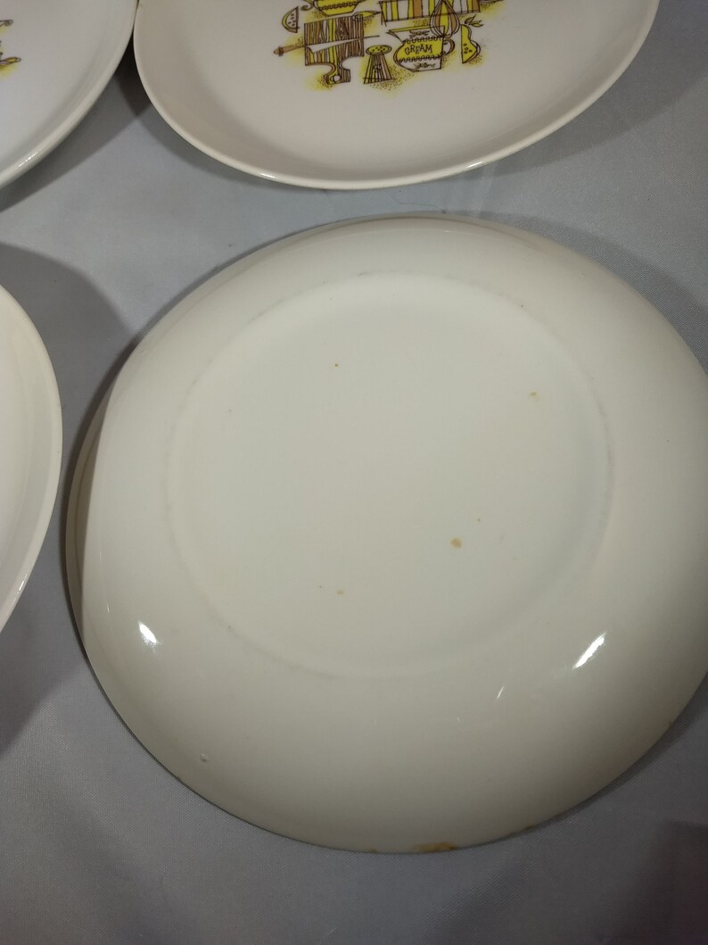Vintage Salad Plates Set of 4 With Mid Century Modern Design Etsy