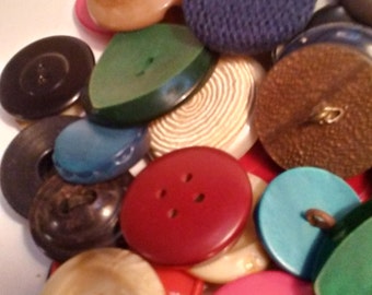 New Mixed Lots OF Buttons