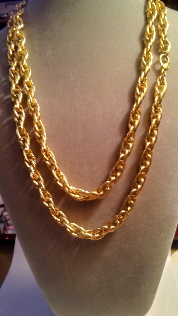 Vintage Extra Long Gold Toned Twisted Metal Linked