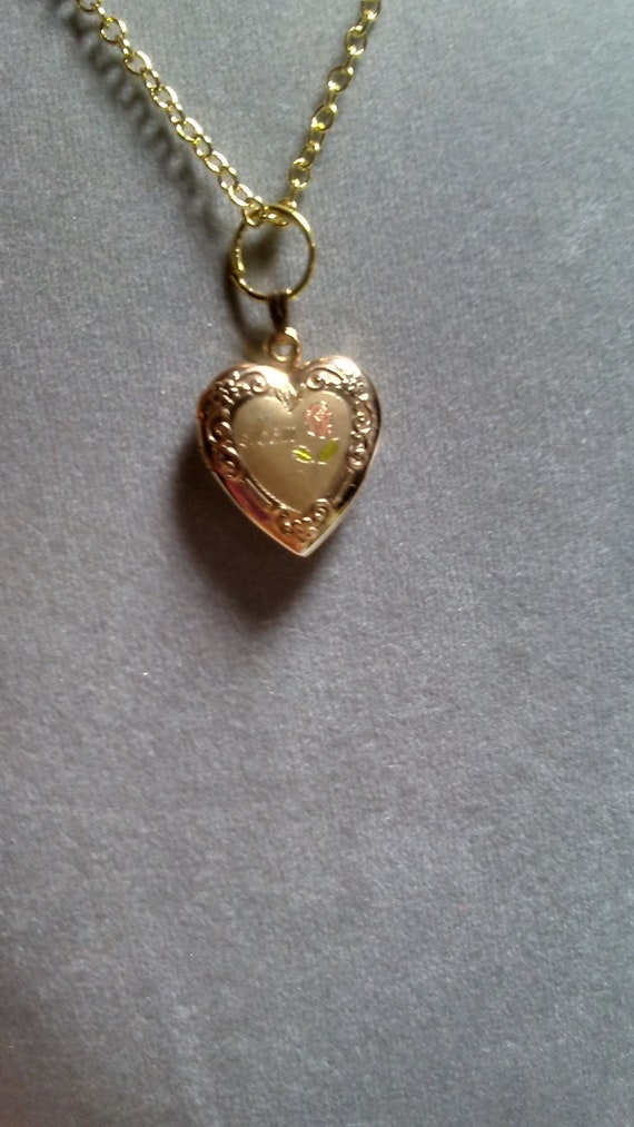 Vintage 14 k Gold Filled Beautiful Heart Locket, O