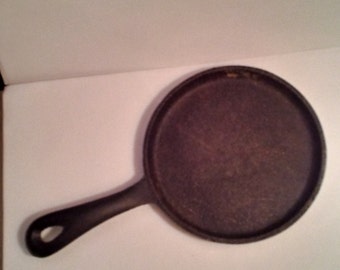 Vintage Before 1940's Small Cast Iron Skillet.