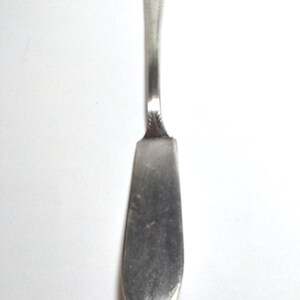 Vintage WM ROGERS IS Butter Knife