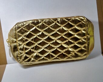 Vintage Gold Lame Clutch Evening Purse. Zipper With Pearl Drop Pull.