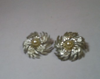 Vintage Sarah Coventry Clip On Earrings Metal and Pearls.
