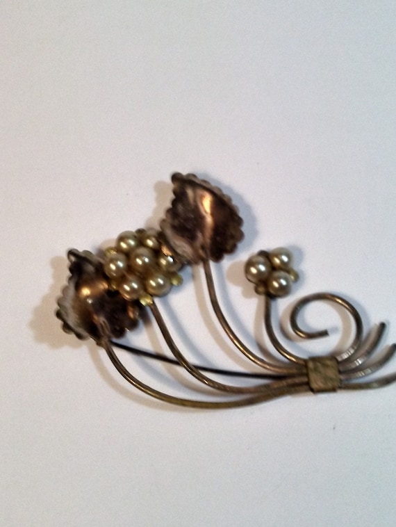 Old Vintage Bronz Pin, Metal and Faux Pearls Broo… - image 1