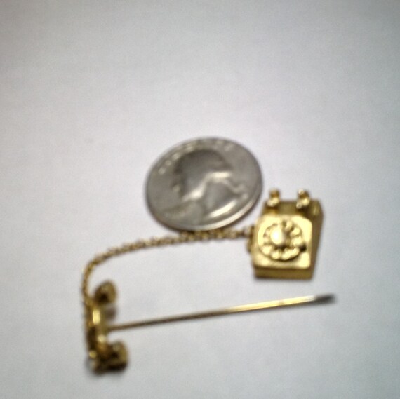 Vintage AVON CALLING Lapel Pin, from the 1980's. - image 2