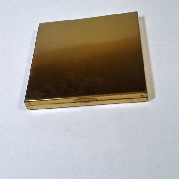 Wadsworth Square Gold Toned Compact. Vintage. - image 6